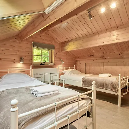 Luxe, Rust En Ruimte Bij De Veluwse Vijf In Nyaraló